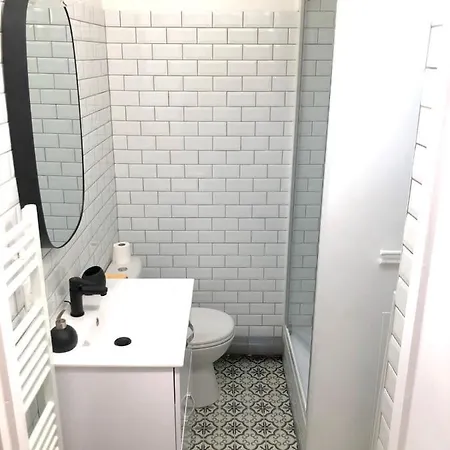 Guestready - Minimalist Studio Near Grande Horloge Lejlighed