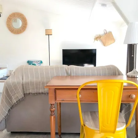 Guestready - Minimalist Studio Near Grande Horloge *