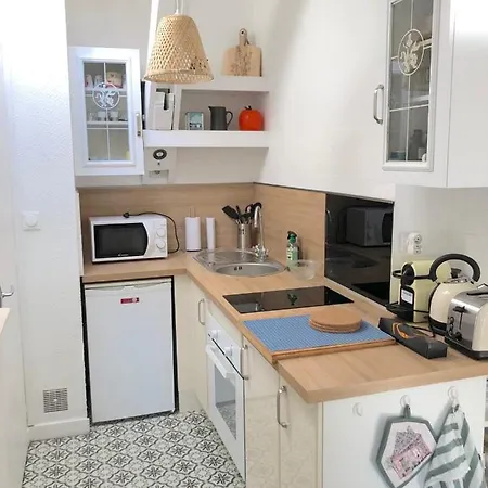 Guestready - Minimalist Studio Near Grande Horloge